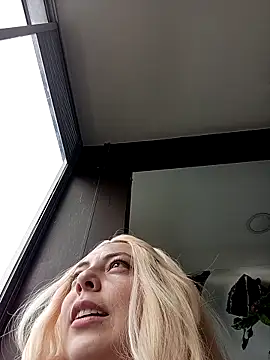 แชท XXX สดของ madelaine-