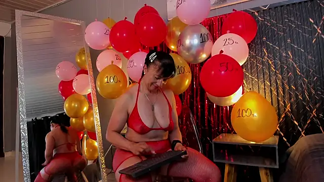 Chat +18 de clara_heat ao vivo