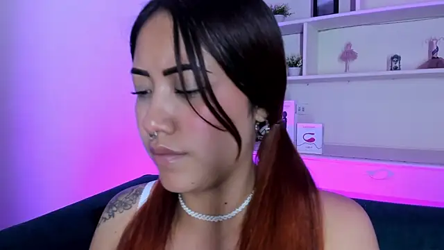 SaelivraeのライブXXXチャット