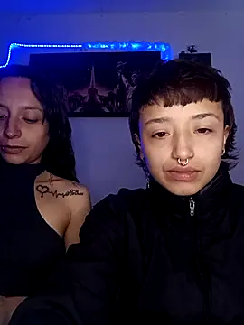 Онлайн чат XXX AlexxaAndRileyy