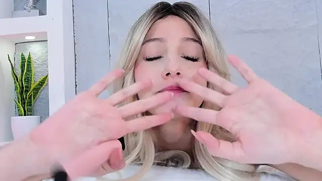 Онлайн чат XXX ToriSpace_