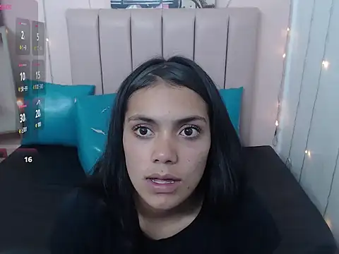 cora_desirers707 Live XXX Chat