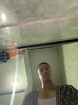 Chat XXX en directo de DominickVegas