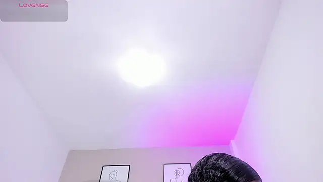 Czat XXX na żywo – Mia_kheleer