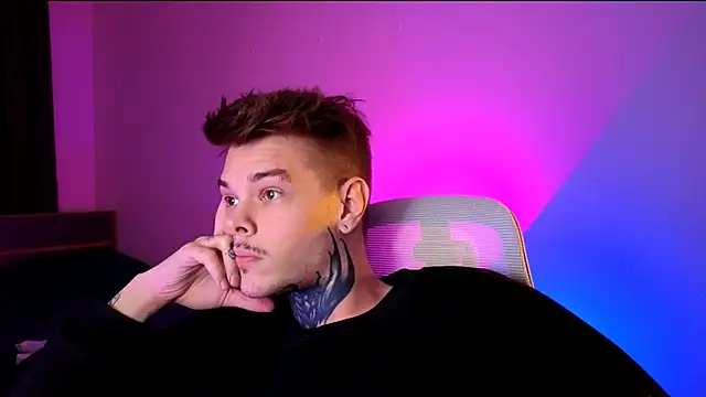 DENIS_HERE: απευθείας συνομιλία ΧΧΧ