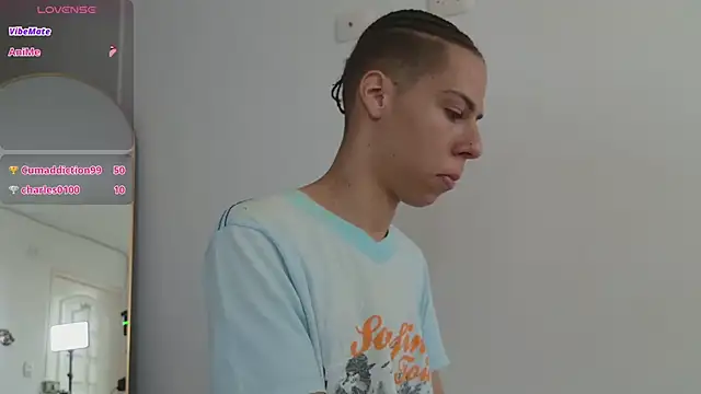 grey___27 Chat XXX in diretta