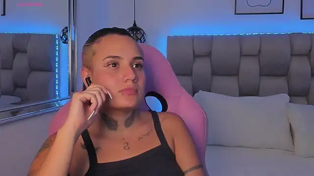 Chat +18 de Susan-Sweet-7 ao vivo