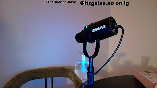 BriannaBrave's Live XXX Chat