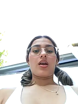 Živý XXX chat Ary-18