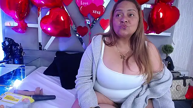 MonzerratBoyern Live XXX chat