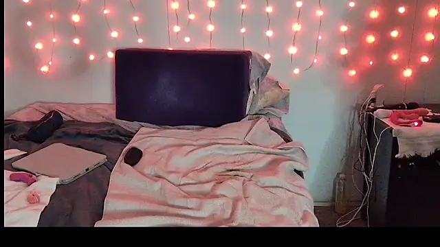 Pokazy przed kamerką – luvely_gurl