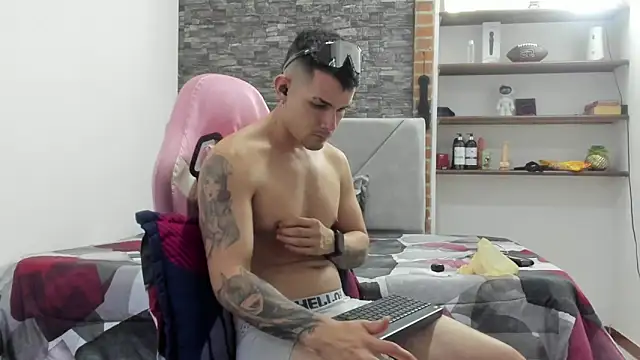Chat +18 de BooyHott_ ao vivo