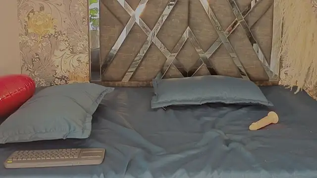 prettyboyy_13 Webcam show