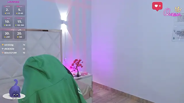 NOOAH_TAY Chat XXX in diretta