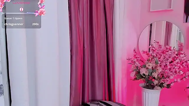 Chat +18 de La_Diabla_111_ ao vivo