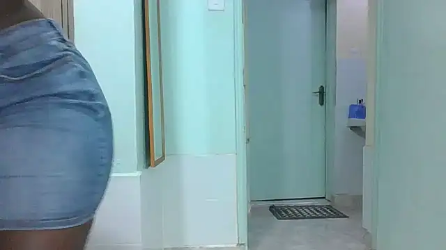 Živý XXX chat Huge_Bootybae