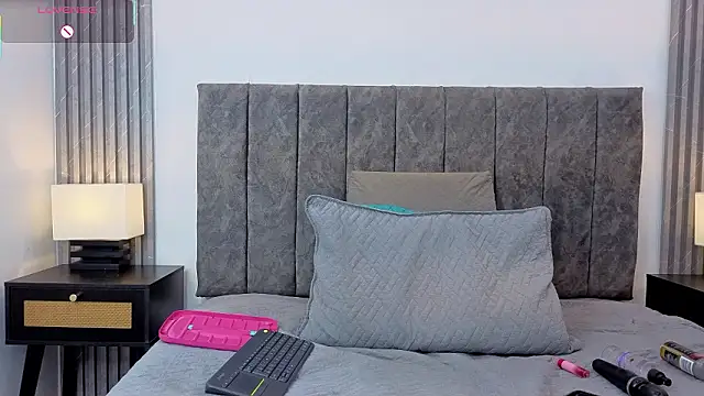 แชท XXX สดของ Ema_Stone65