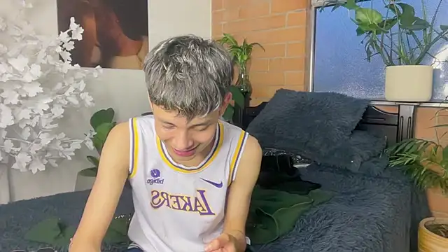 Andy_Belier23 Obrolan Langsung XXX