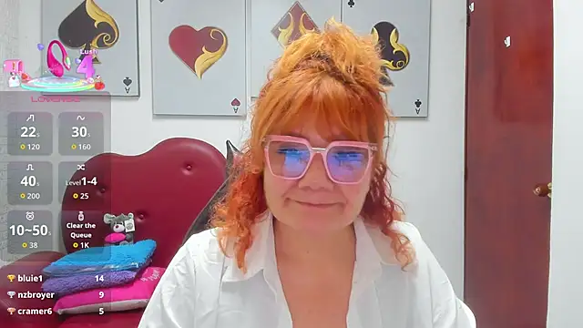 Salomeediaz_ élő XXX-chatje