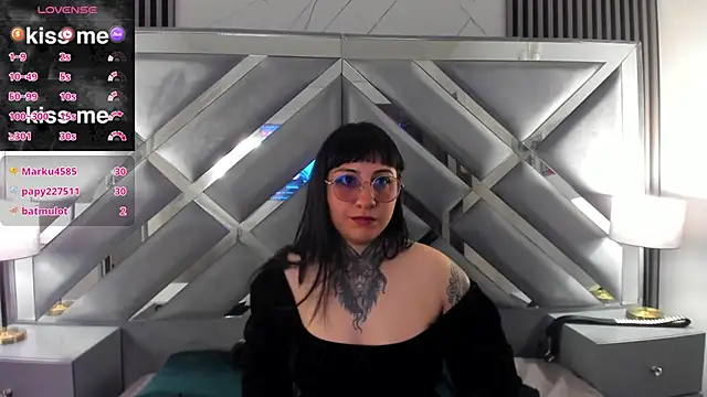 แชท XXX สดของ Ravenna666_