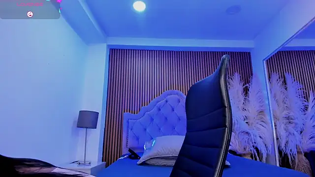 XXX chat uživo modela SelenaStonne