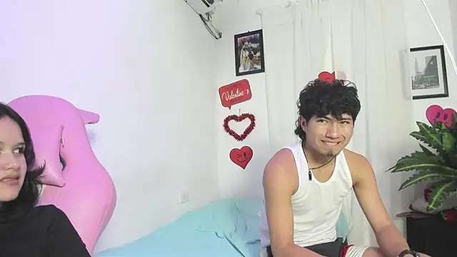 Laura_and_Kevin's Webcam Show