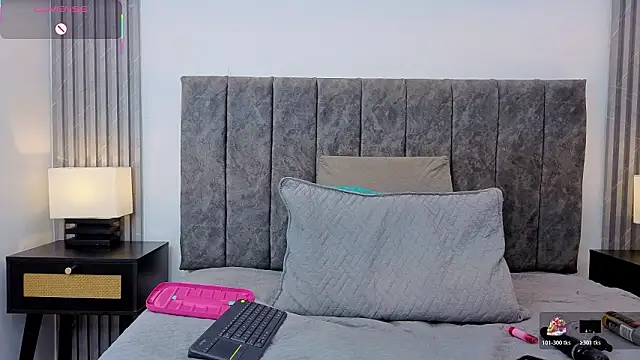 Chat +18 de Ema_Stone65 ao vivo