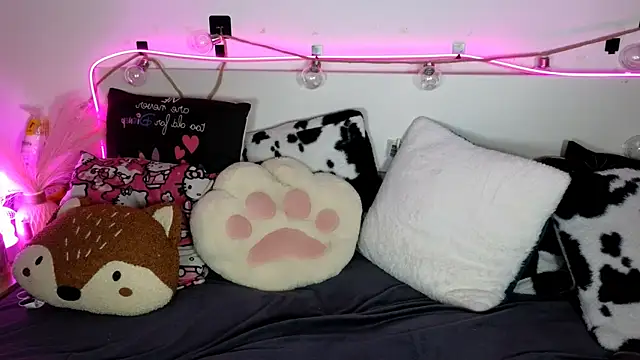 แชท XXX สดของ nicollewetpussy