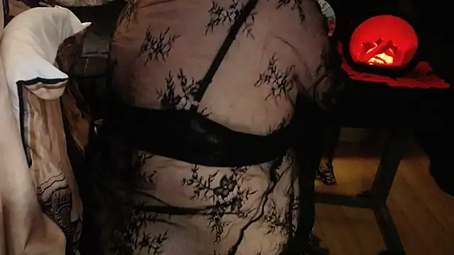 Pokazy przed kamerką – angecornuXO