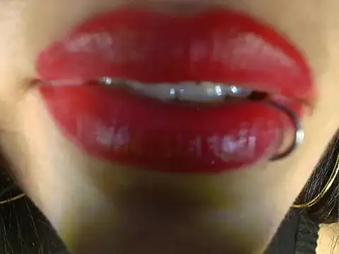 Tania_mature: απευθείας συνομιλία ΧΧΧ