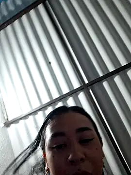 Zafiro_glow Webcam show