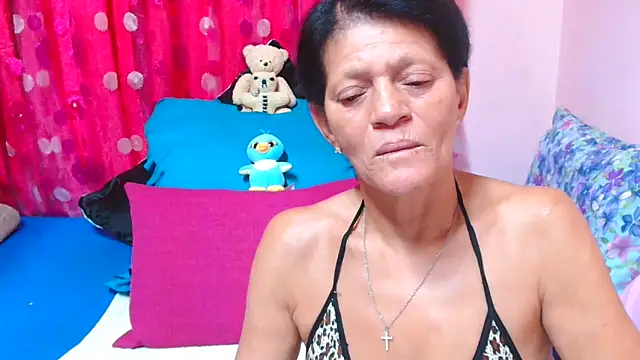 Онлайн чат XXX SLUTTYROXY