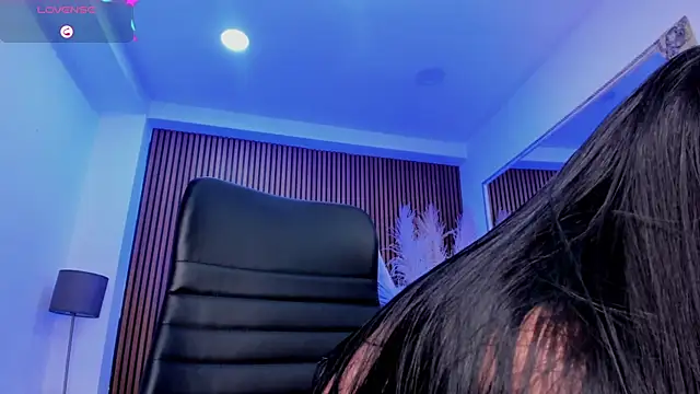 Онлайн чат XXX SelenaStonne