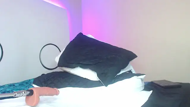 NaiaGils Show in webcam