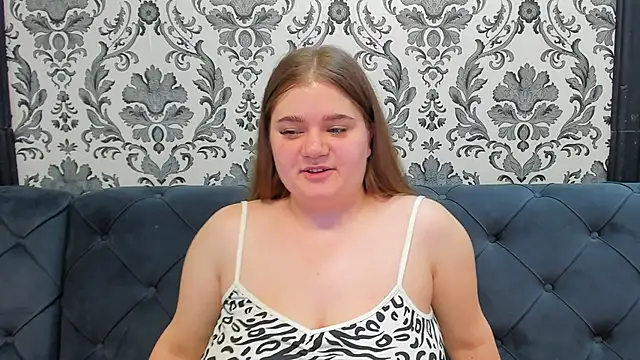 XXX chat uživo modela LissaBigTitts