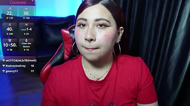 littlee_red élő XXX-chatje