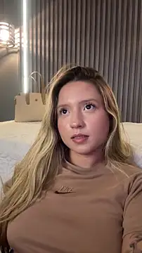 MiaPetit_'s Live XXX Chat