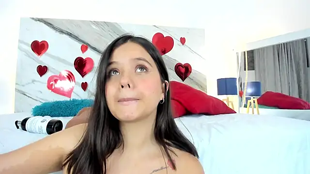 thamiina_ Adlı Modelin Canlı XXX Sohbeti