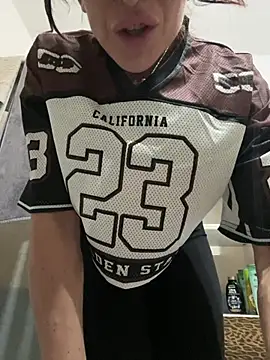 Silvia_StopのライブXXXチャット