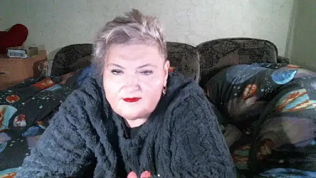 Lana555: онлайн-секс-чат