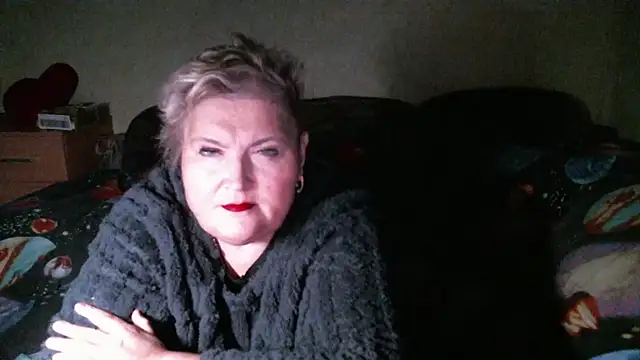 Lana555 Adlı Modelin Canlı XXX Sohbeti