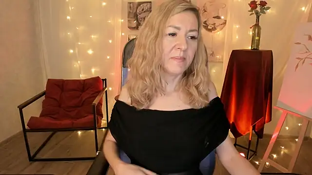 DonnaSmitth Adlı Modelin Canlı XXX Sohbeti