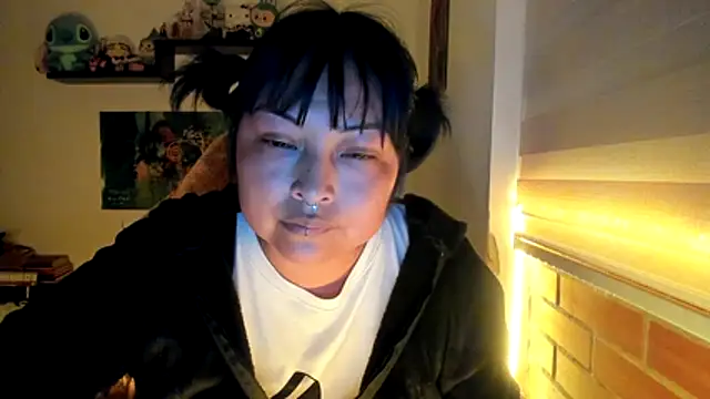 Shaddycute_ live XXX chat