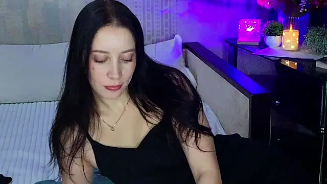 MonicaSweetx – Naživo XXX chat