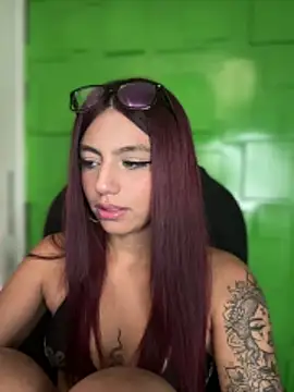 Emily-teen élő XXX-chatje