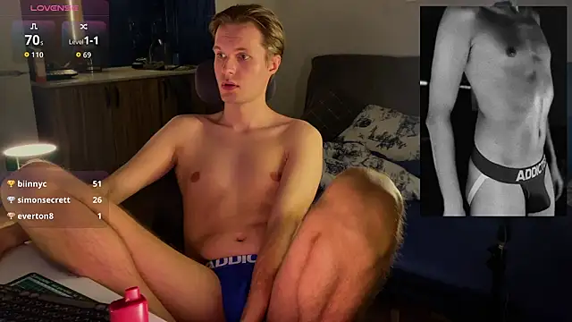 Chat XXX ao vivo de Leonnextdoor