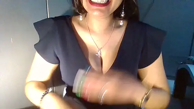 Онлайн чат XXX Yashika_Loves