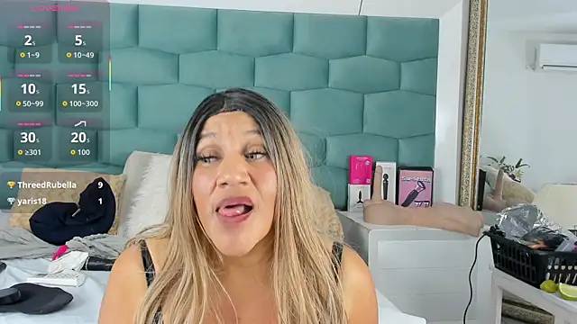 MiaMancini 即時 XXX 聊天