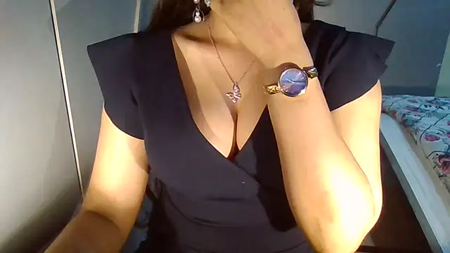 Yashika_Loves Live XXX-Chat