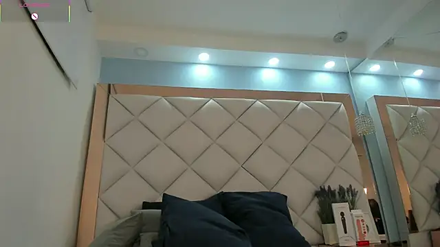 liarosee11 Adlı Modelin Canlı XXX Sohbeti